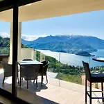 The View!!! By Design Апартаменты Перледо